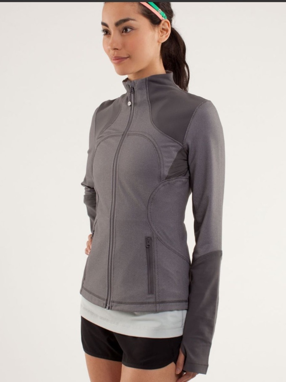 Lululemon Forme Jacket
Soot Light